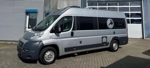 VANTourer 630 /automatique /148HP/solaire/auvent/caméra/AHK