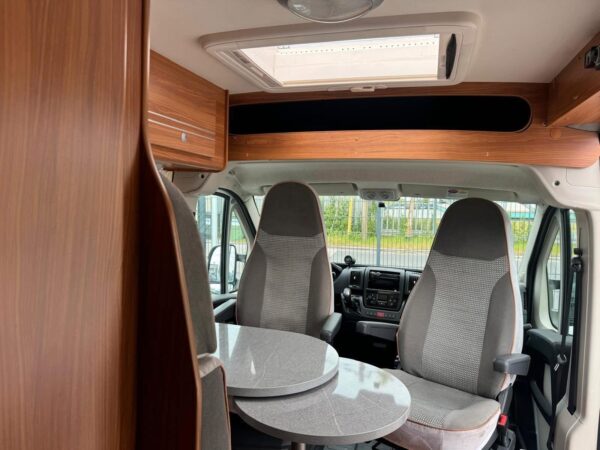 Globecar Globescout**Automatique**180 ch**3 L**ERST 94 T KM