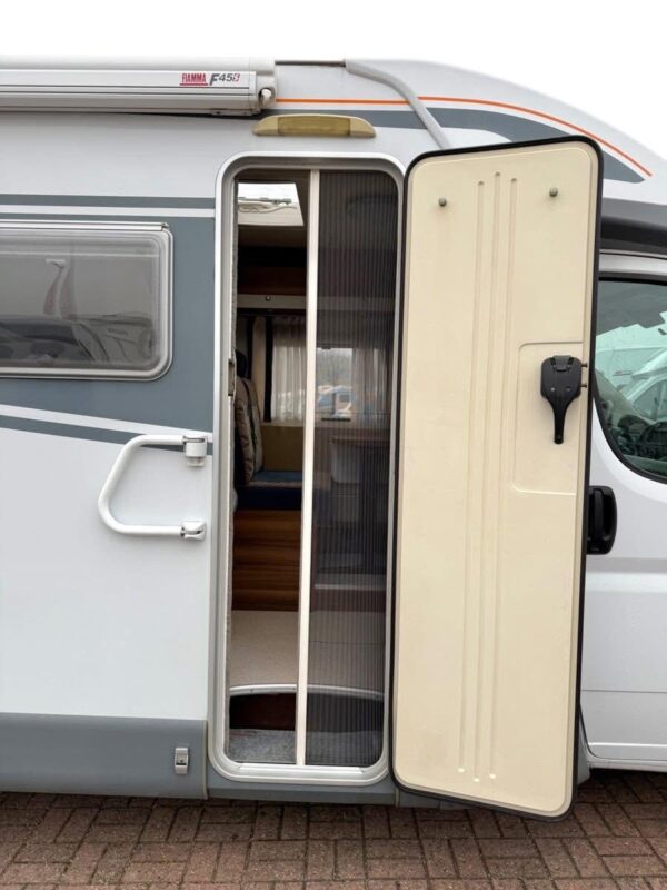 Weinsberg TI 650 MEG*Lits simples*Garage*