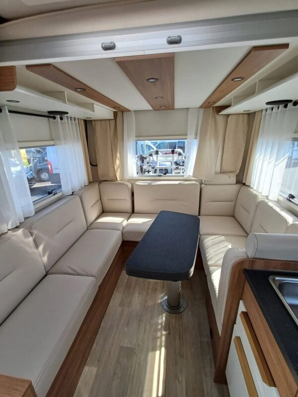 Pilote P 696 U EVIDENCE 2023