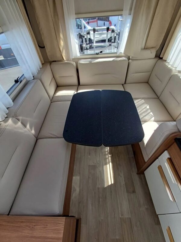 Pilote P 696 U EVIDENCE 2023