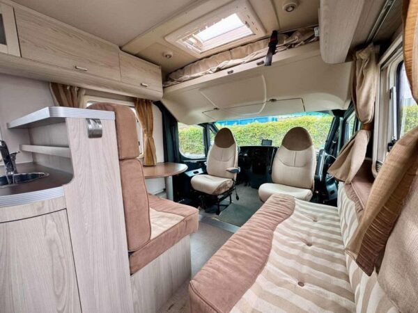 GiottiLine Freightliner Graal 800