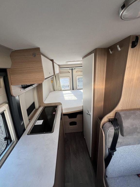 Carado Edition15 CV 600 *Auvent*Suspension pneumatique*NAVI*RFK