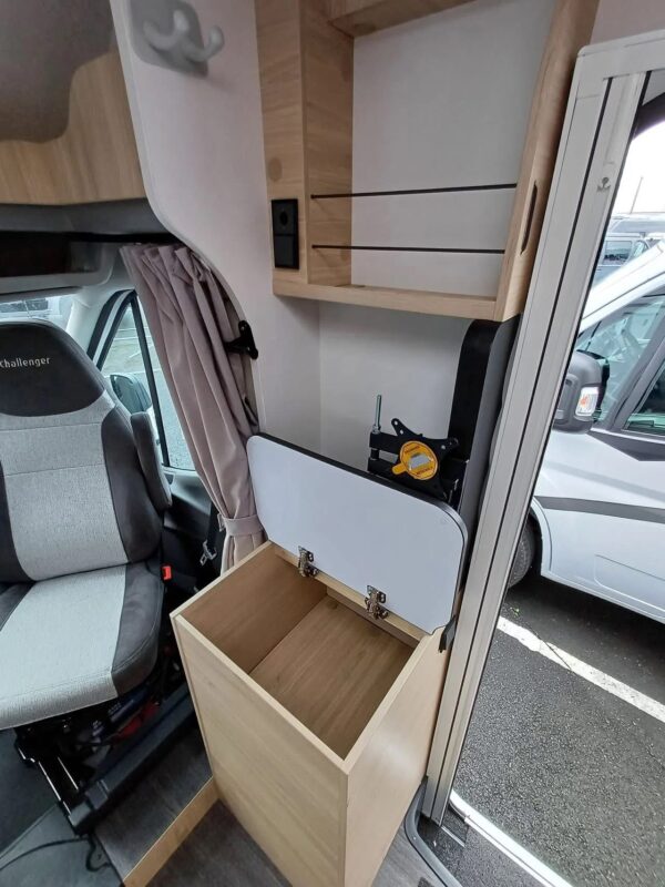 Challenger S 194 2022