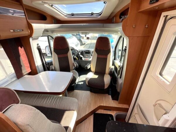 LMC Breezer V633 G - Festett - auto.Sat/TV - Solar