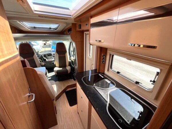 LMC Breezer V633 G - Festett - auto.Sat/TV - Solar