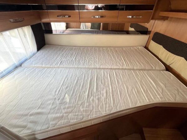 LMC Breezer V633 G - Festett - auto.Sat/TV - Solar