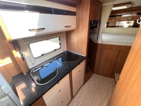 LMC Breezer V633 G - Festett - auto.Sat/TV - Solar