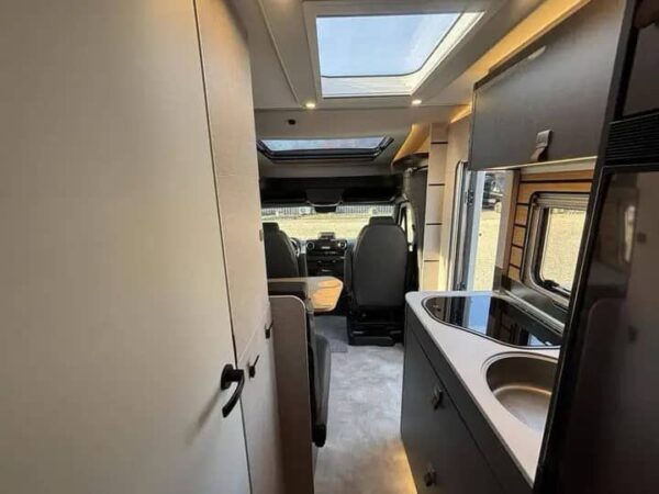 Hymer ML-T CrossTrail 580 • Occasion • 3 Couchages • 2026 Profilé • Diesel • Boîte automatique • 190 Ch DIN