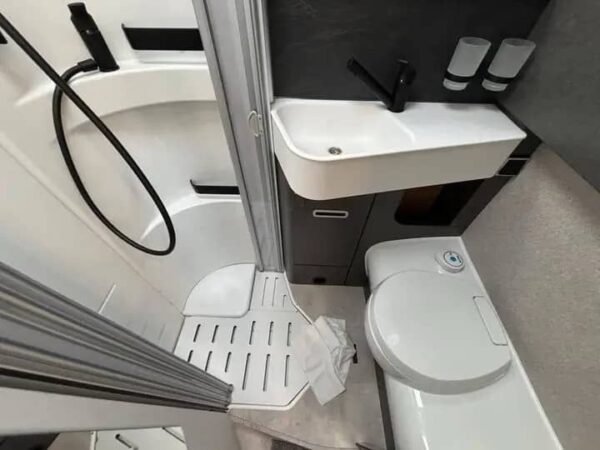 Hymer ML-T CrossTrail 580 • Occasion • 3 Couchages • 2026 Profilé • Diesel • Boîte automatique • 190 Ch DIN