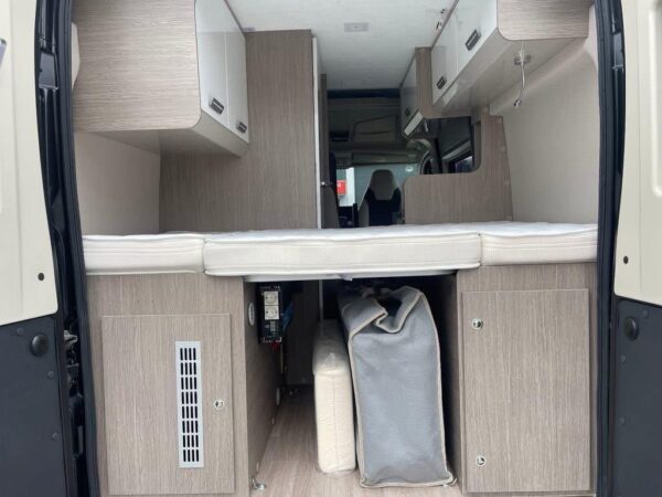 IMG_2799 Pössl Chausson V594S VIP 9G Automatique Toit Suré Rehaussant