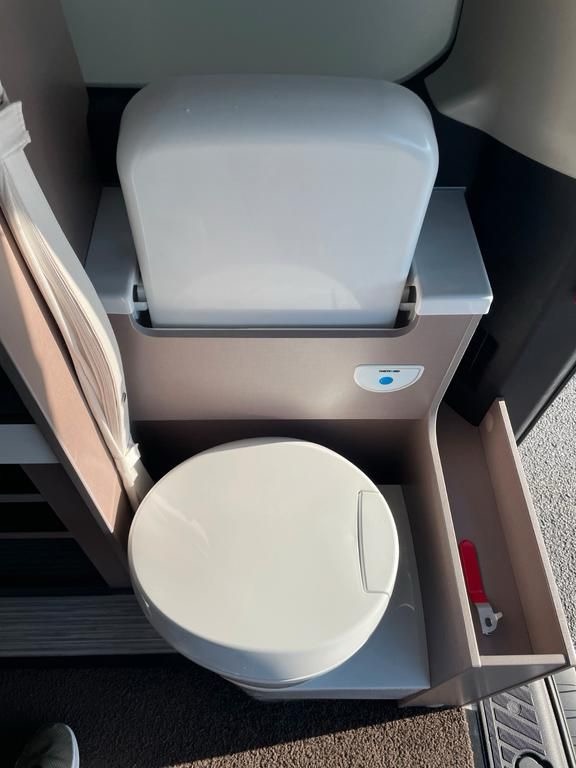 IMG_3943 BÜRSTNER COPA C 530 – FOURGON AMÉNAGÉ Année modèle 2023